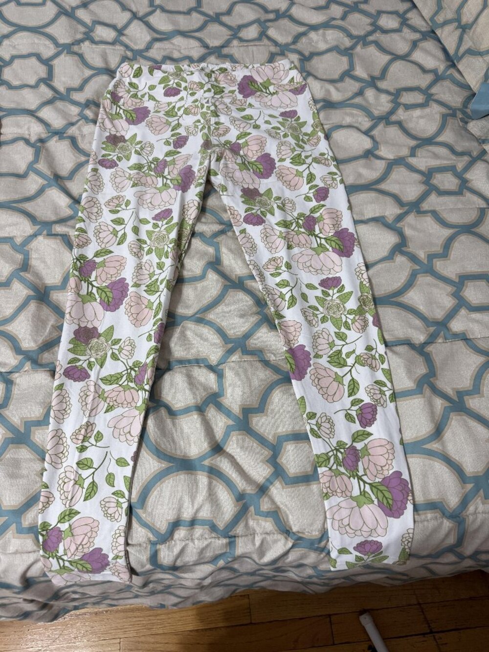 NWOT LuLaRoe White Pink Rose Floral Leggings Tall & Curvy 🤍